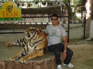 with-tiger-sriracha-zoo