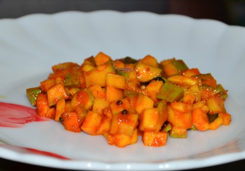 cut mango pickle recipe - kerala style